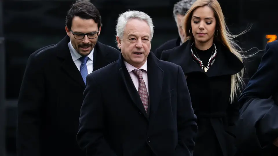 O ex-presidente do Instituto de Registos e Notariado, António Figueiredo, à chegada para a leitura do acórdão do processo Vistos Gold no Campus da Justiça, em Lisboa.