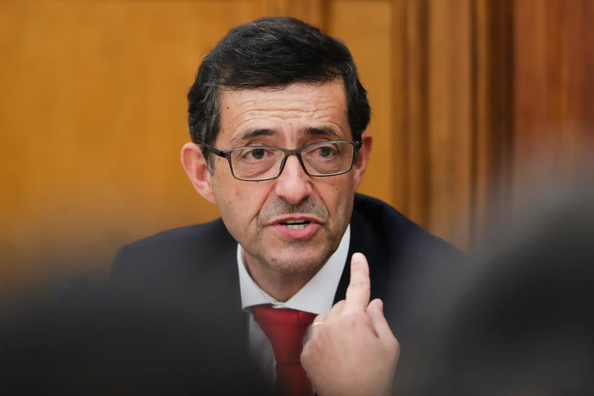 PS "está totalmente unido" na rejeição da moção de confiança, garante Zorrinho