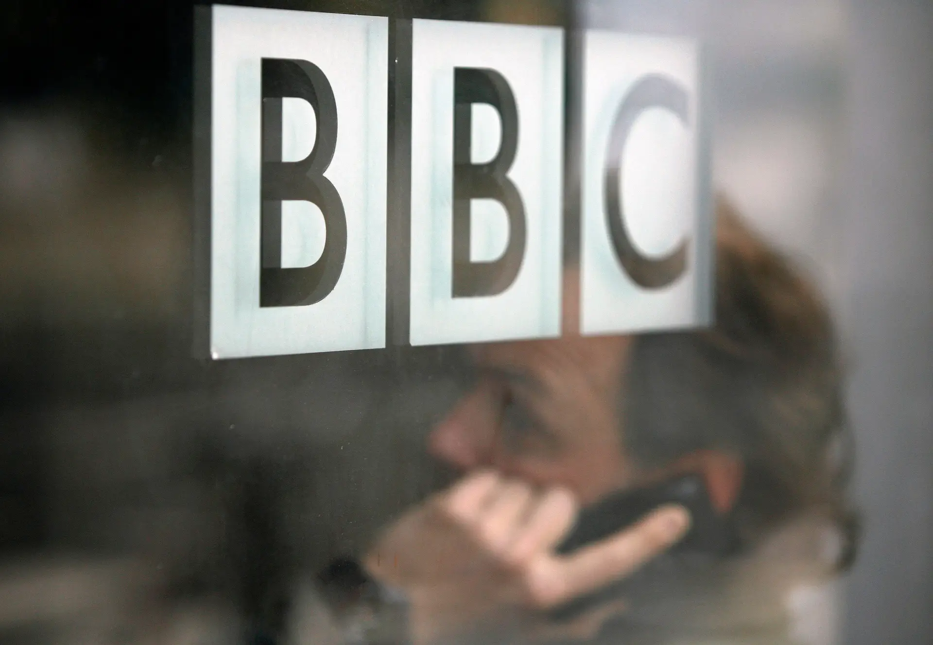 Rússia acusa BBC de propagar ideias do Daesh