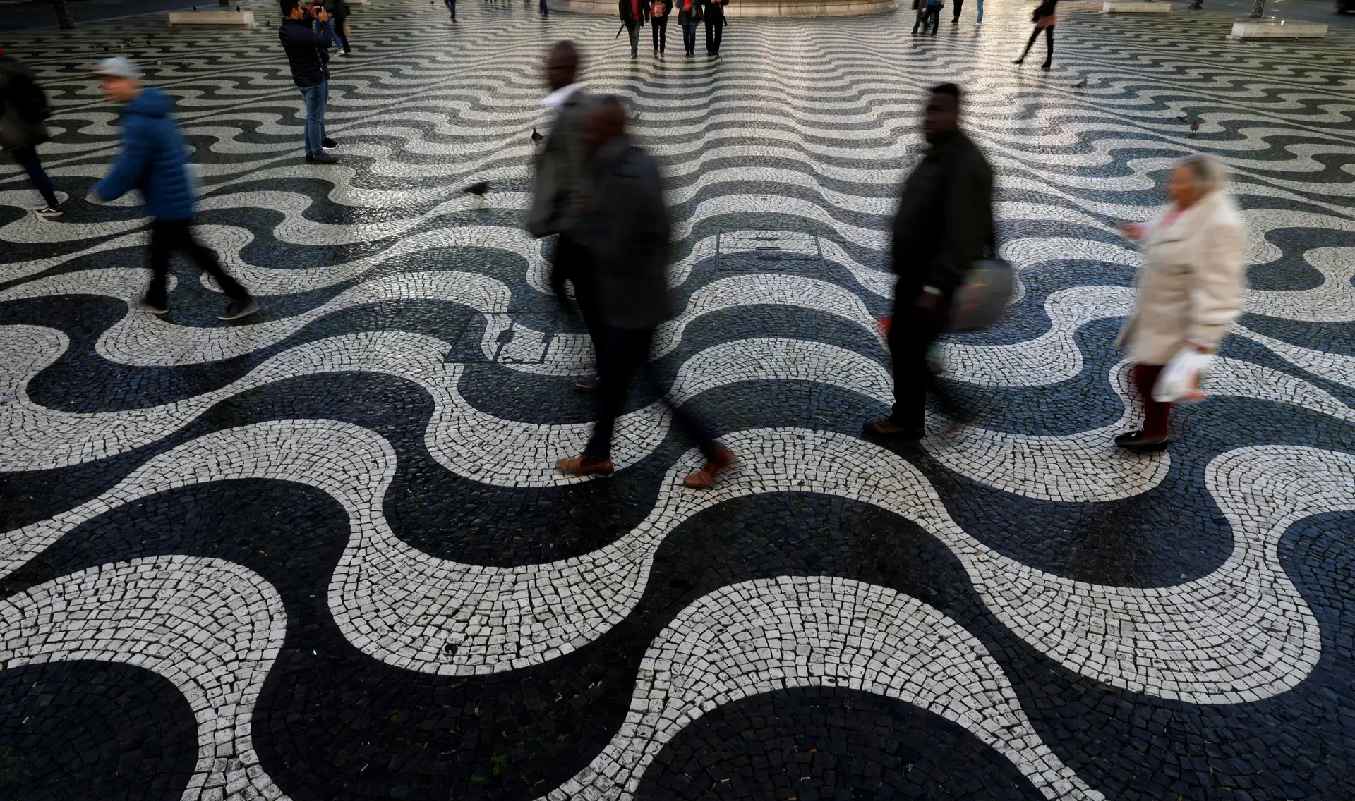 OE2021. Aprovado apoio a micro e PME e 100% dos salários para quem está em lay-off