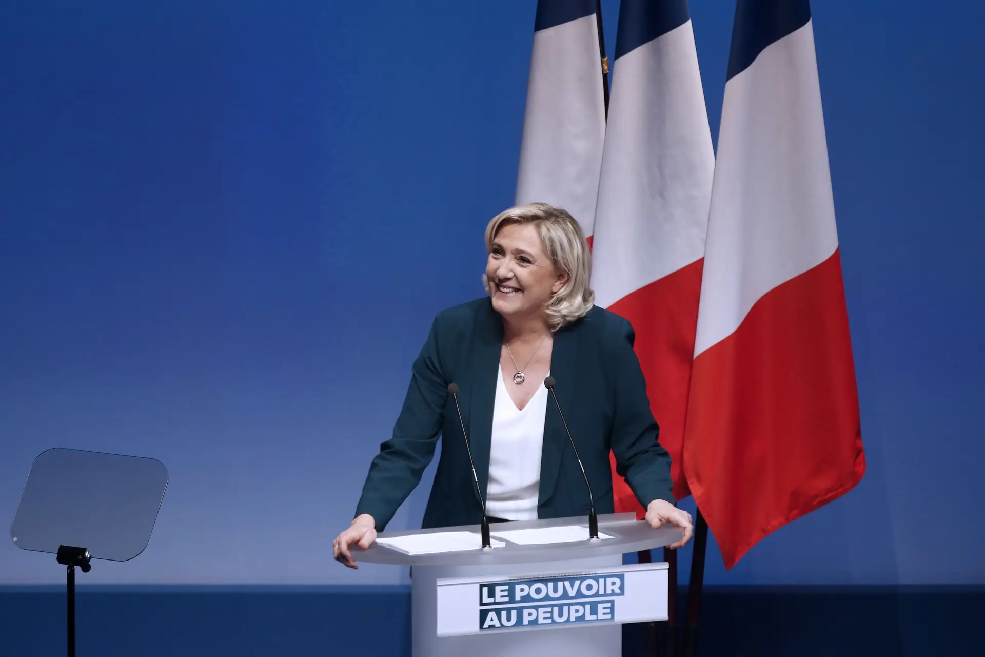 Le Pen acusa UE de castigar Londres para impedir saídas de outros países