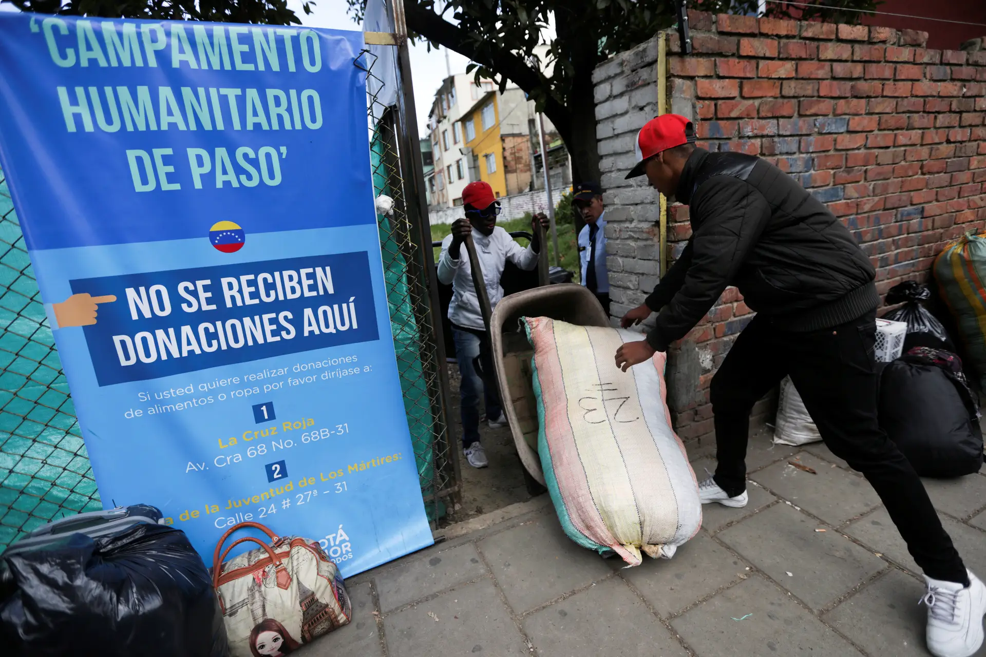 Parlamento da Venezuela aprova entrada de ajuda humanitária mas quer Governo longe da distribuição