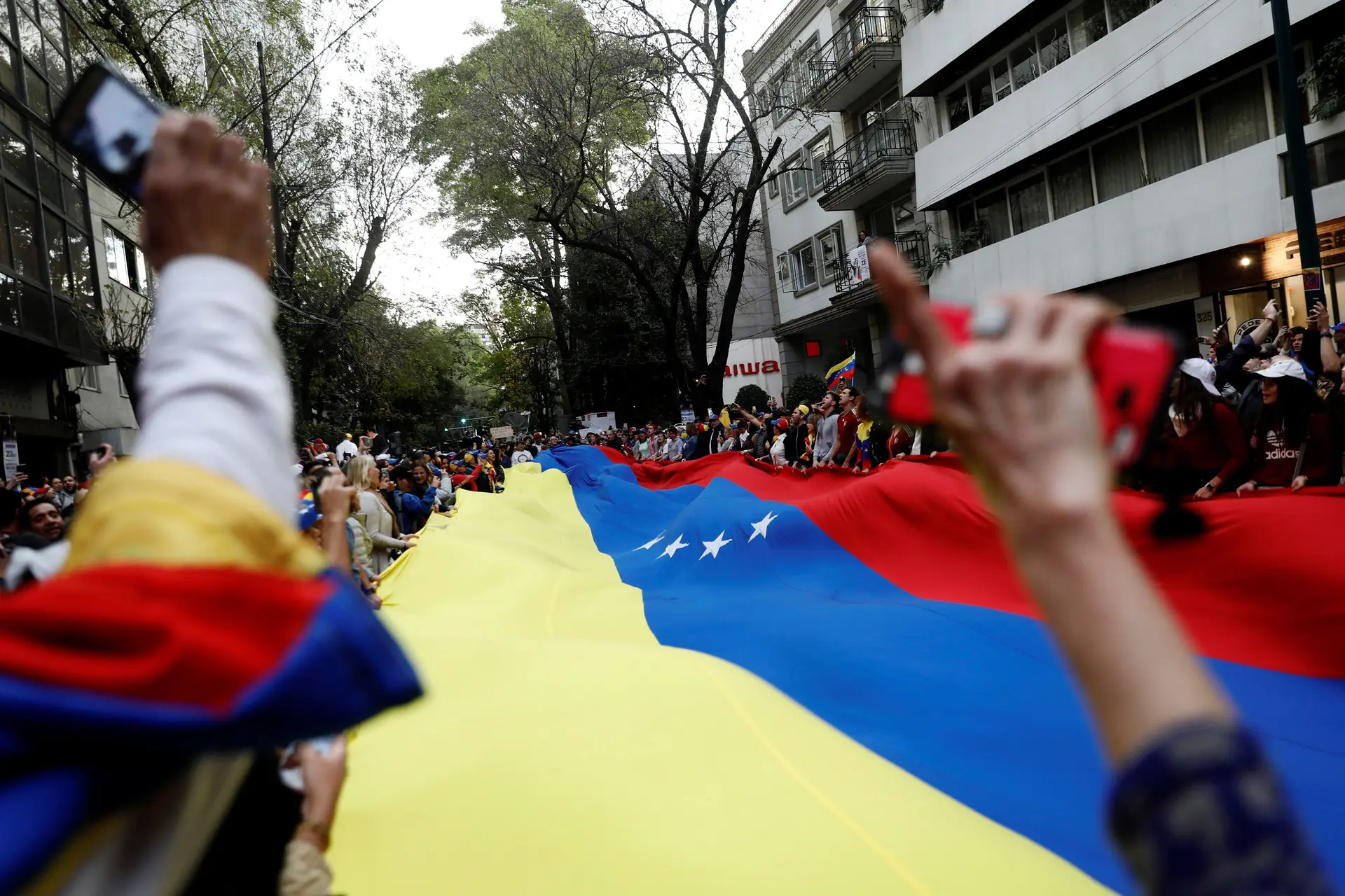 Produção de petróleo cai na Venezuela há 30 anos mas país tem maiores reservas do mundo