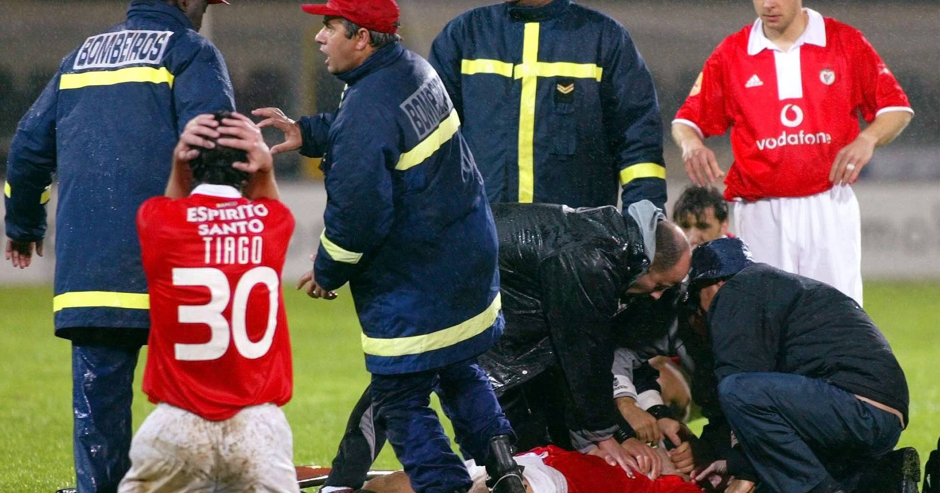 Esse jogador morreu em campo sorrindo!😭 #Benfica #jogo #futebol