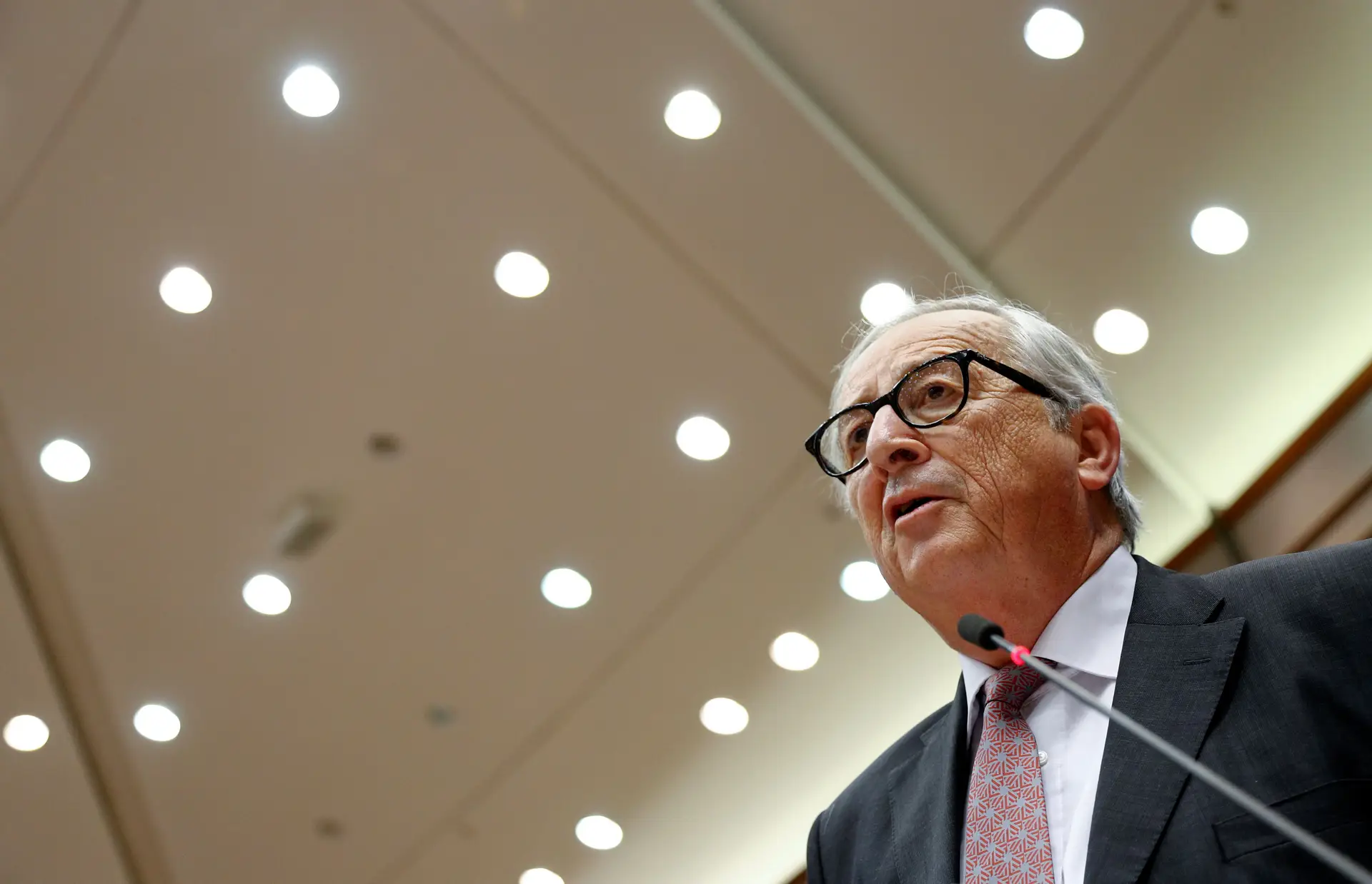 Juncker assegura que acordo do Brexit não será renegociado
