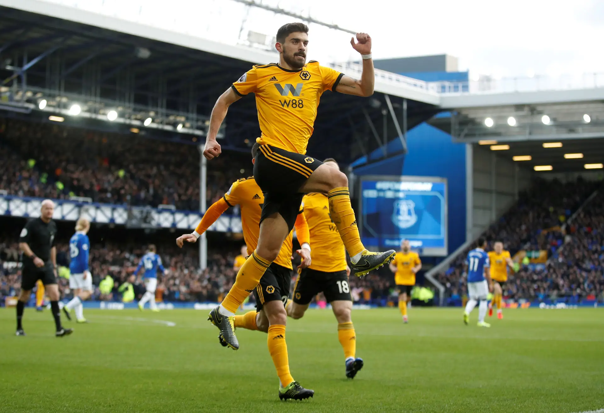 Wolverhampton vence Everton em duelo de treinadores portugueses