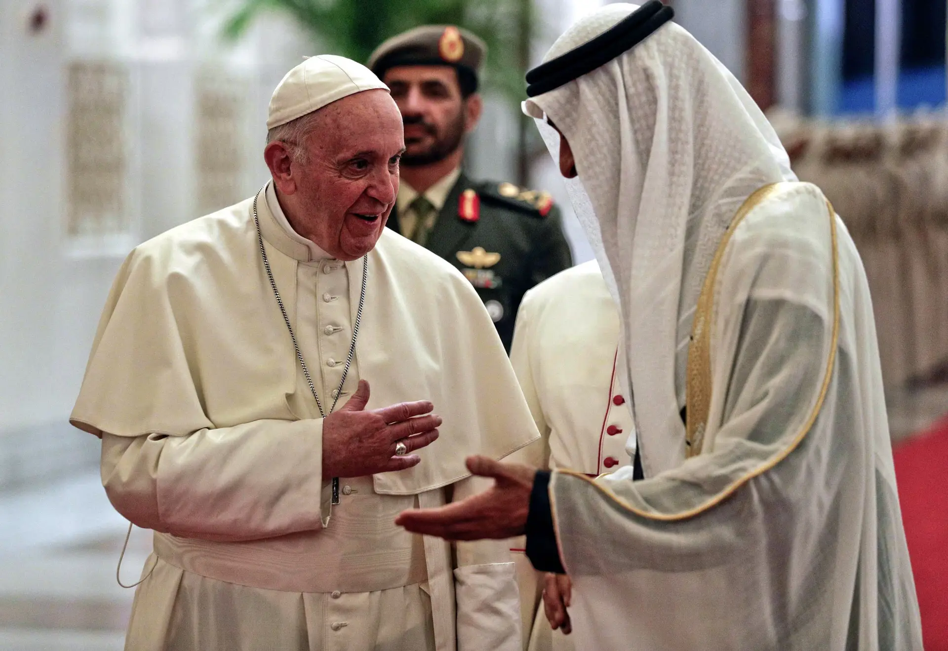 Papa Francisco é o 1.º líder da Igreja Católica a visitar os Emirados Árabes Unidos