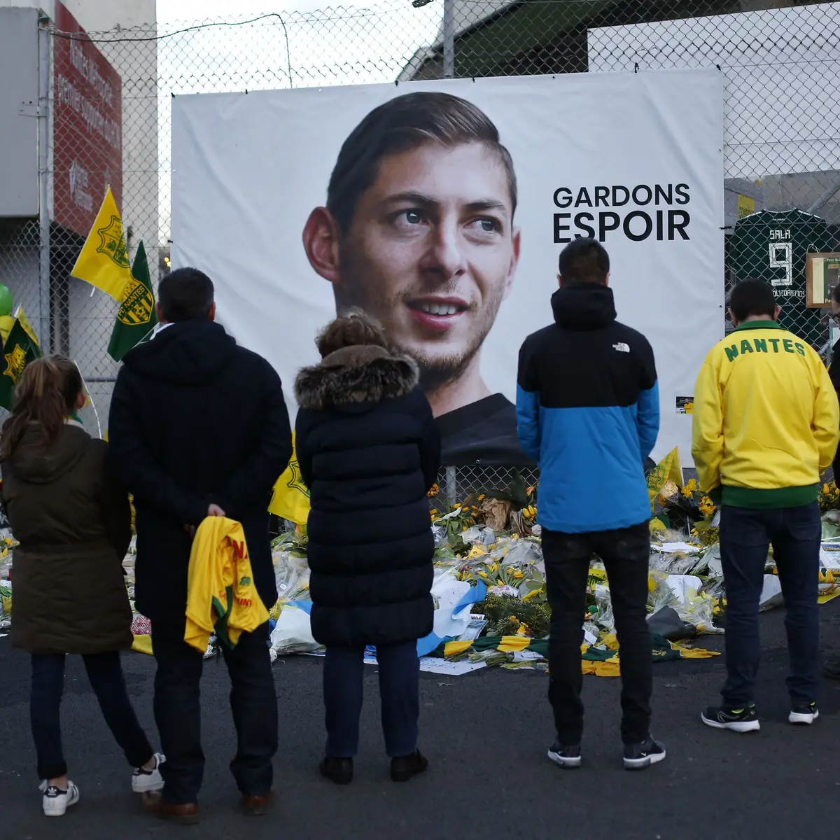 Corpo é localizado nos destroços do avião de Emiliano Sala