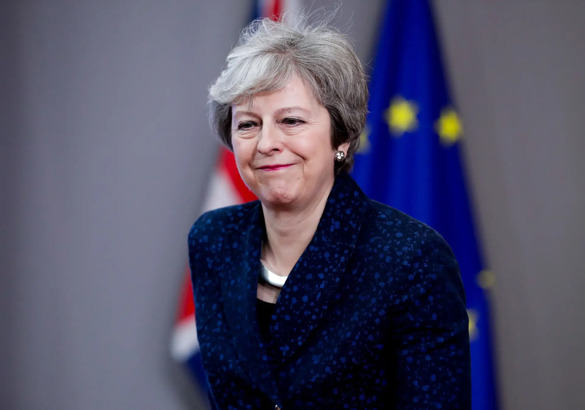 Moção de May rejeitada no Parlamento britânico