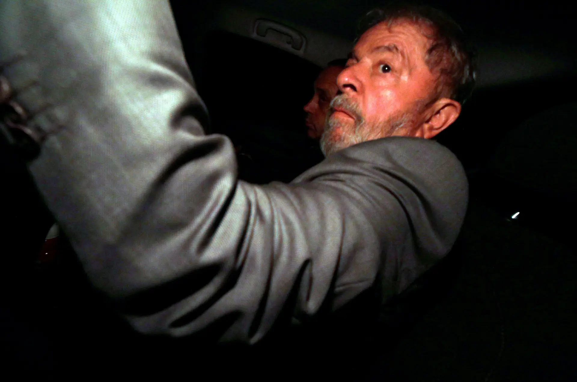 Justiça brasileira autoriza transferência de Lula da Silva para São Paulo