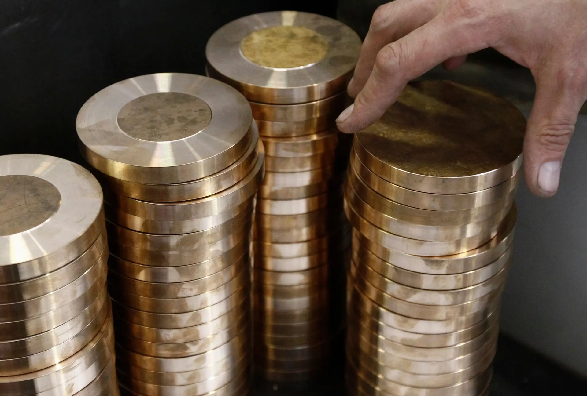 Lixo eletrónico transformado em medalhas para os Jogos Olímpicos