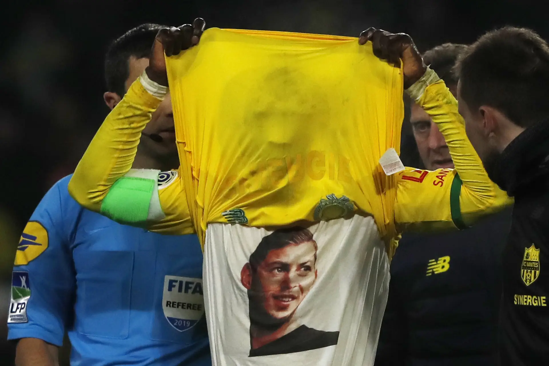 Em homenagem a Sala, Nantes aposenta camisa número 9