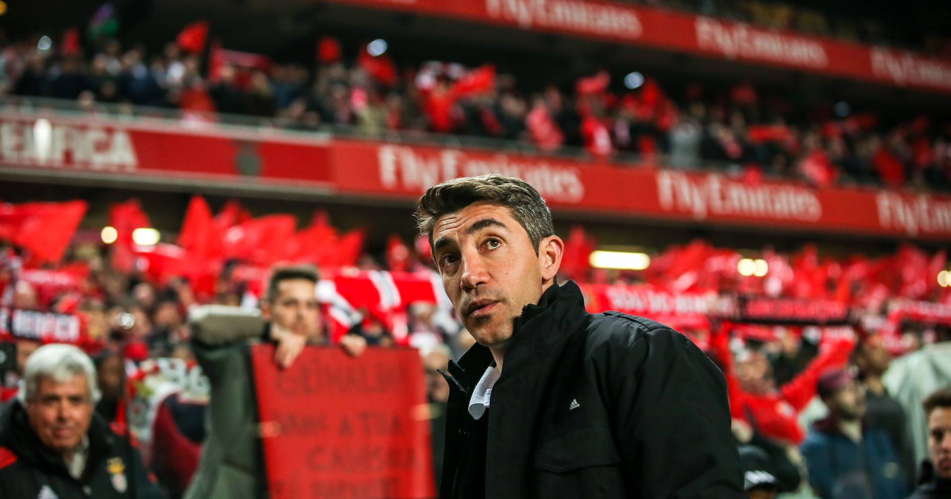 Benfica e Sporting regressam à Europa sob o signo do 10 - SIC Notícias