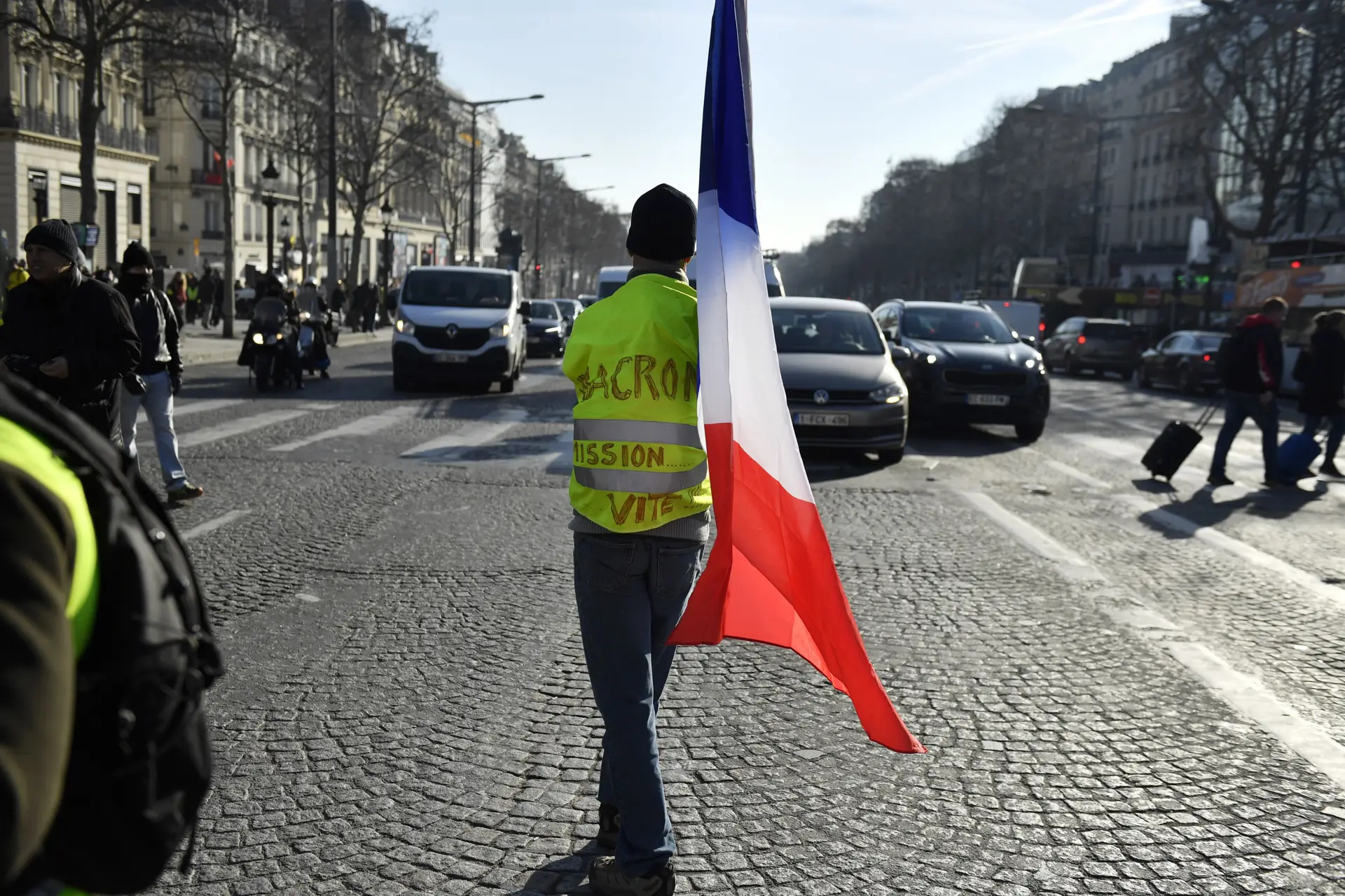 Maioria dos franceses quer fim dos protestos de rua
