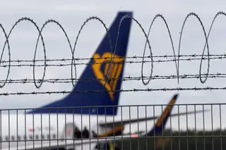 Ryanair e a Groundlink com pré-aviso de greve de três meses