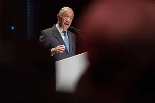 Marcelo promulga lei da paridade mas não percebe por que não se aplica às regionais