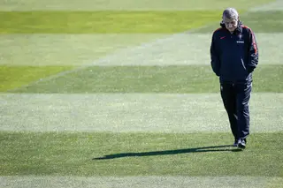 Fernando Santos não contou com Gonçalo Guedes no treino desta manhã 