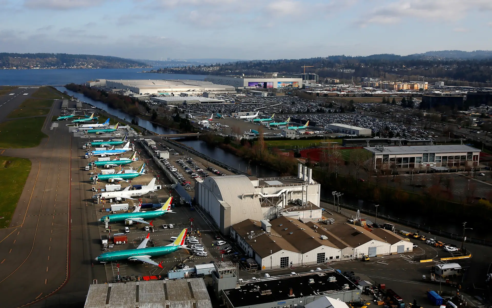 Boeing apresenta alterações no 737 Max para restabelecer confiança após acidentes