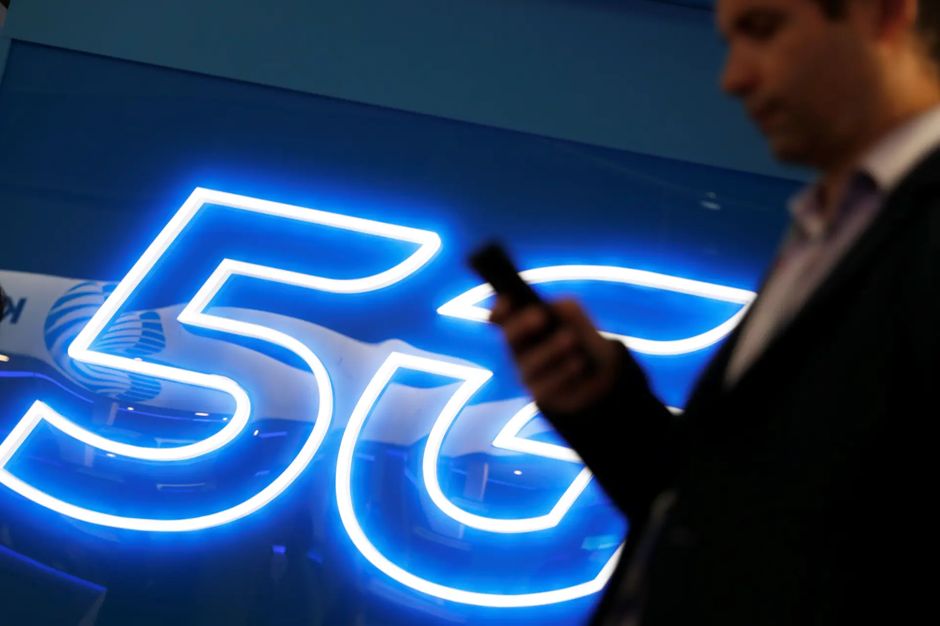 Huawei aprovada como possível fornecedor de 5G no Reino Unido