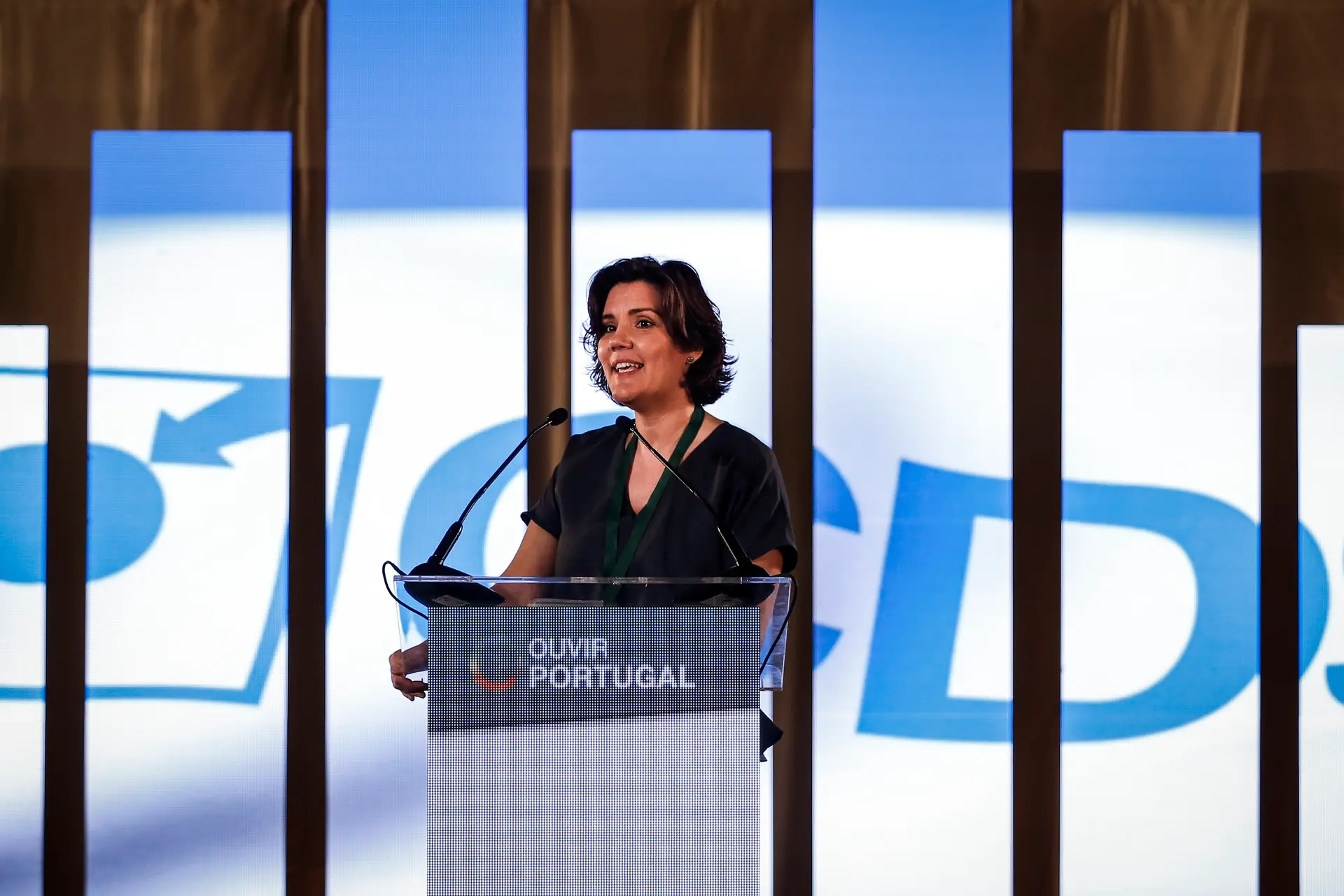 CDS aprova listas às eleições legislativas