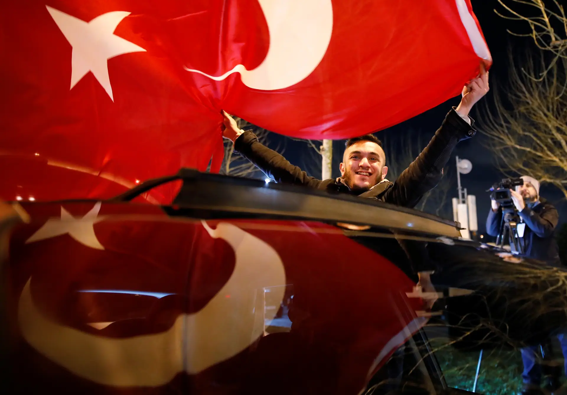 Oposição turca alerta para manipulação na contagem de votos em Istambul