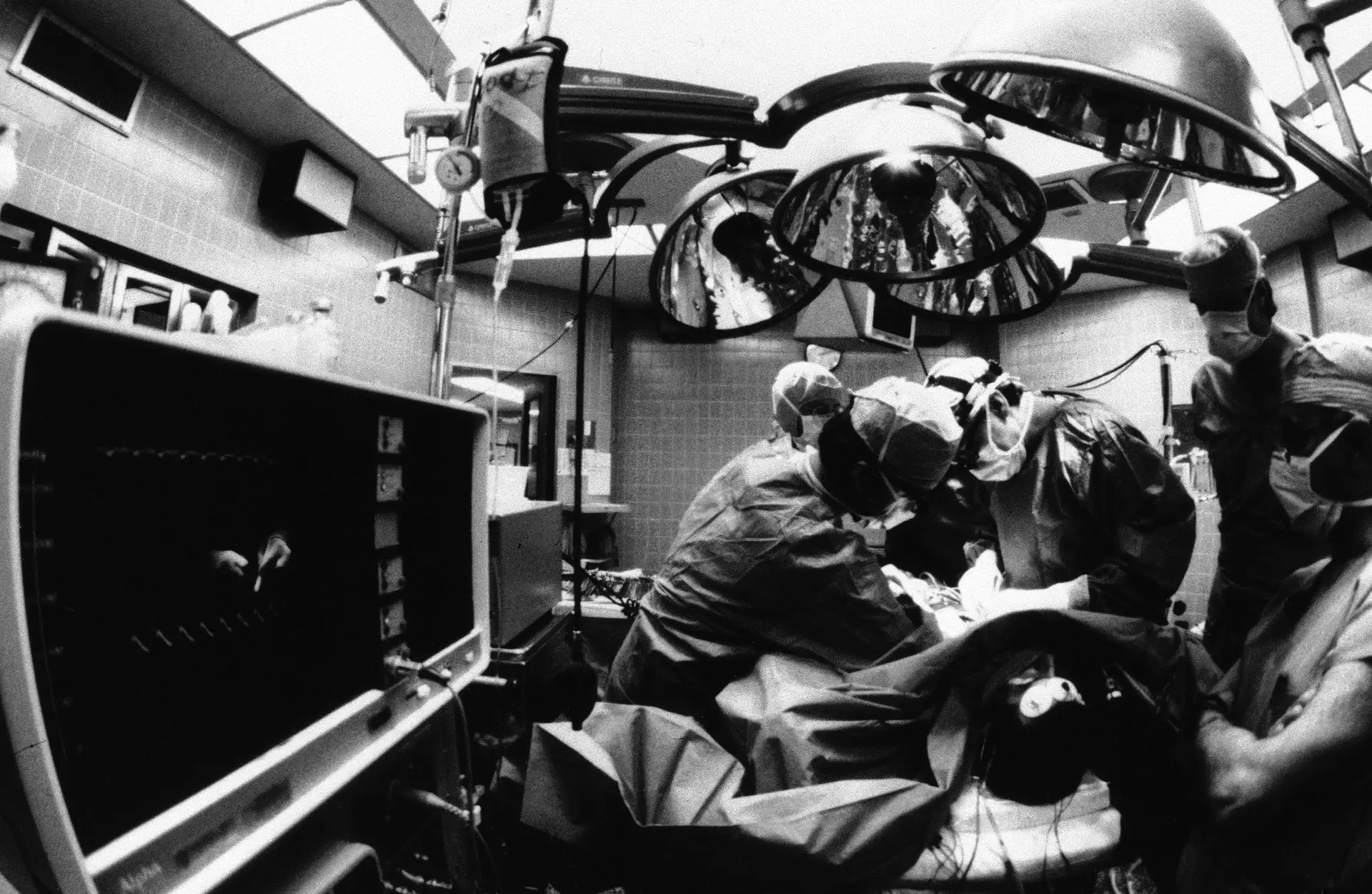 Cirurgia realizada no St Luke's Hospital, no Texas, em 1969 ficou na história por ser o primeiro coração artificial total implantado em seres humanos