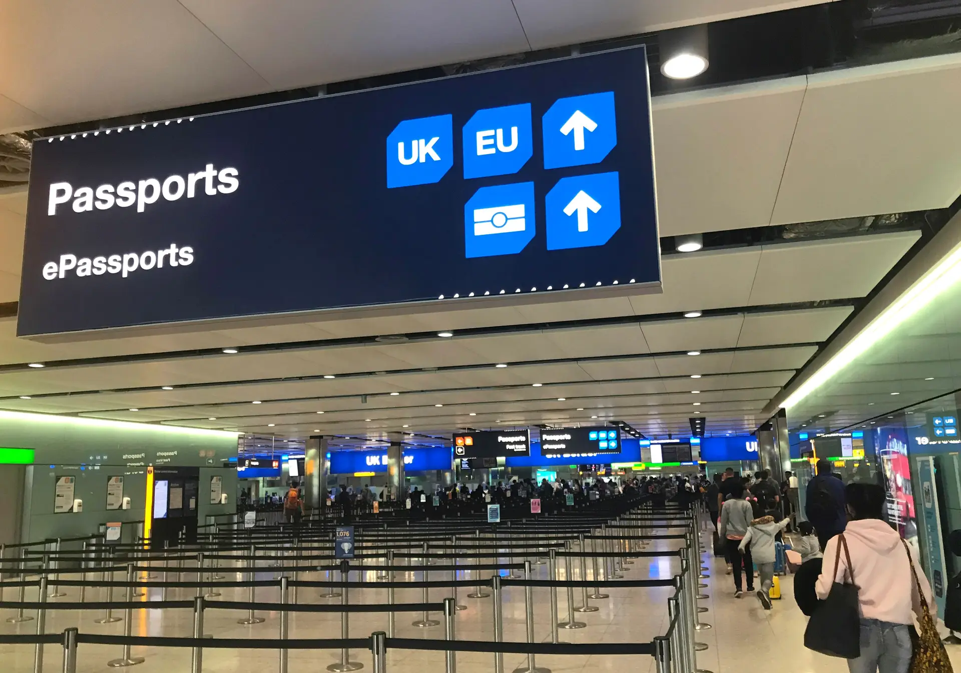UE isenta britânicos de visto em estadias até 90 dias no pós-Brexit