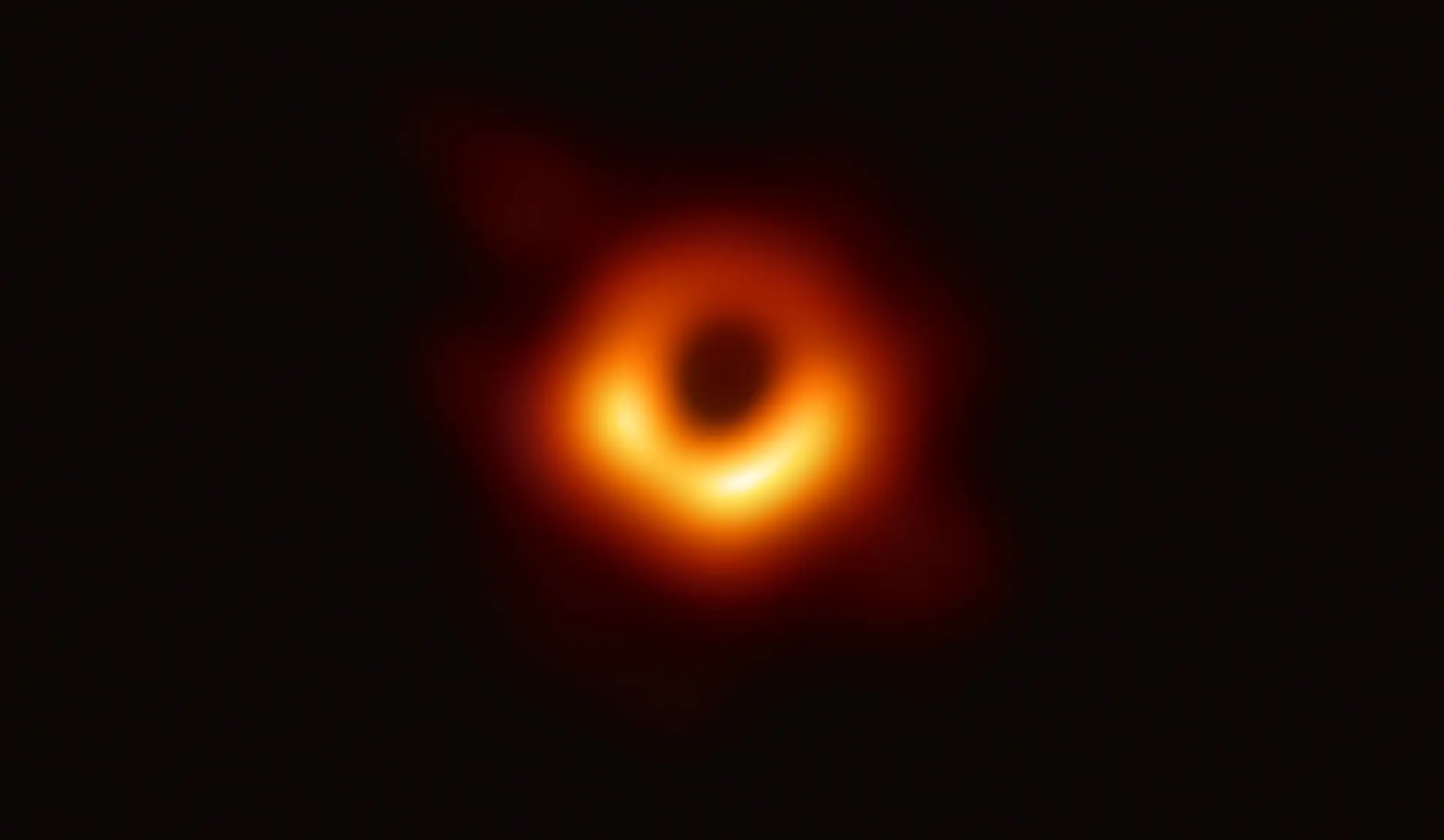 Observada pela primeira vez luz por detrás de um buraco negro