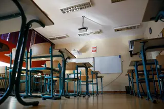 Governo quer colocações de professores estáveis e fim dos chumbos no básico