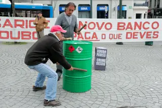 Lesados do BES em protesto ruidoso no Porto