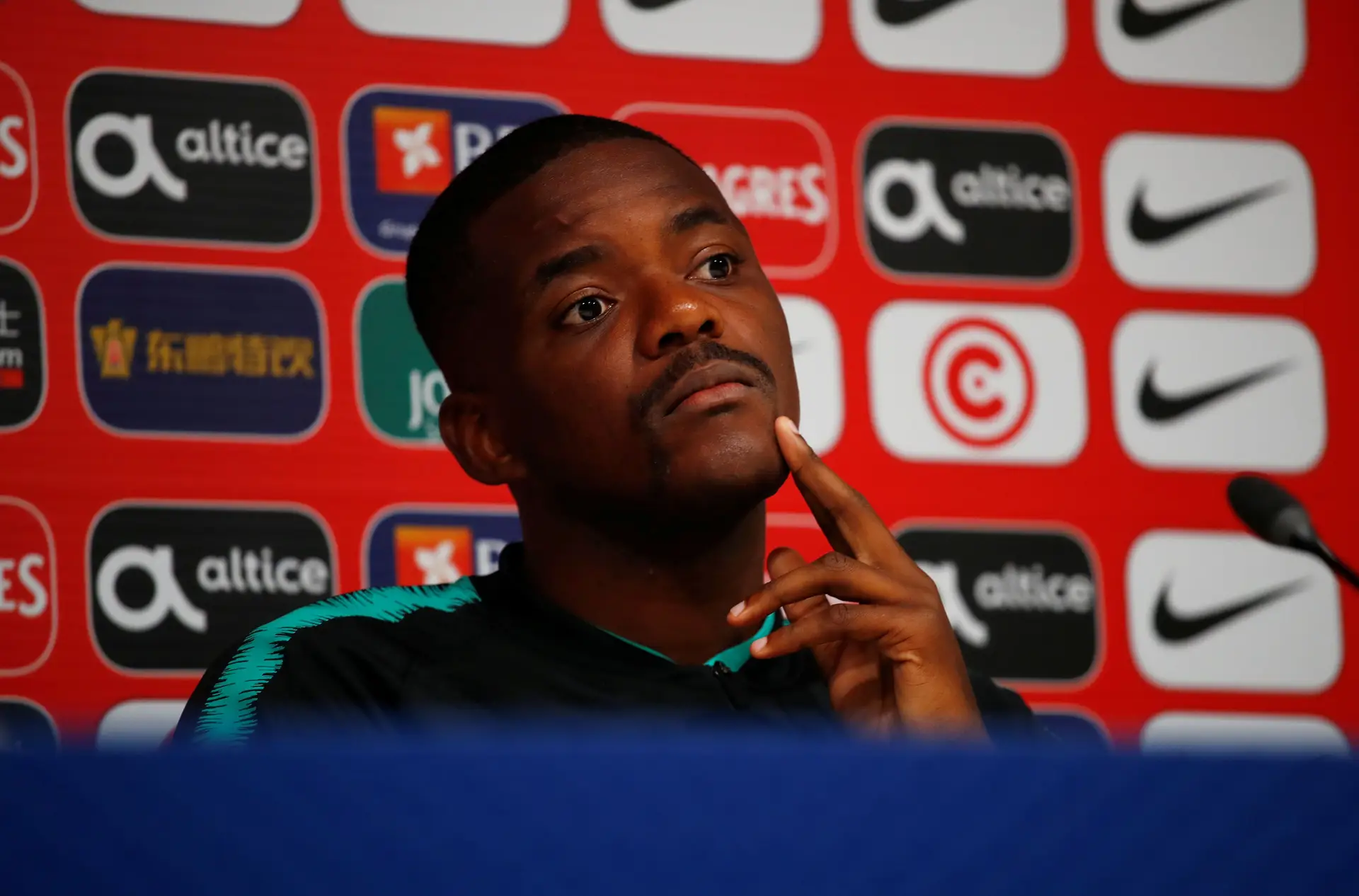 William Carvalho financia quatro postos de trabalho em projeto social