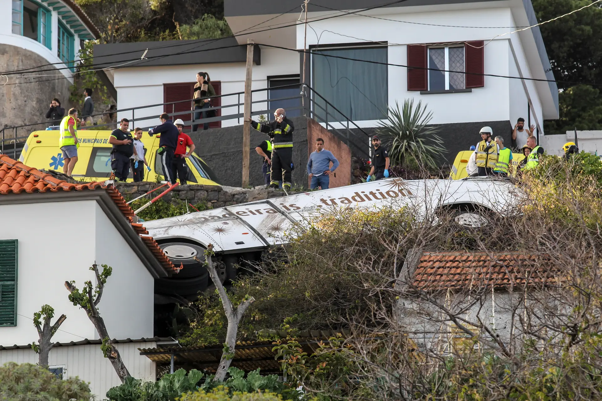 Motorista do autocarro que se despistou na Madeira não tinha álcool no sangue
