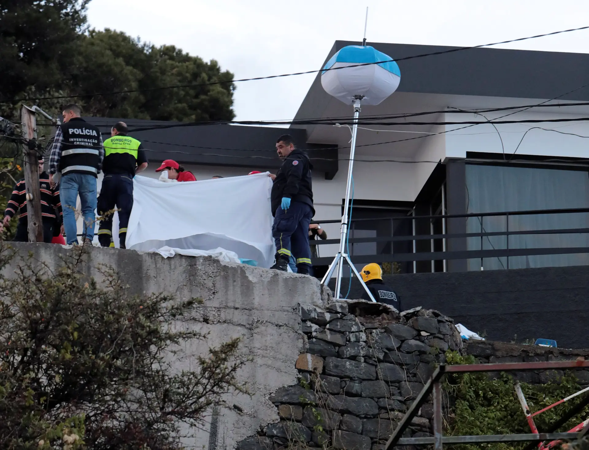 Avião pronto para levar vítimas do acidente na Madeira para a Alemanha