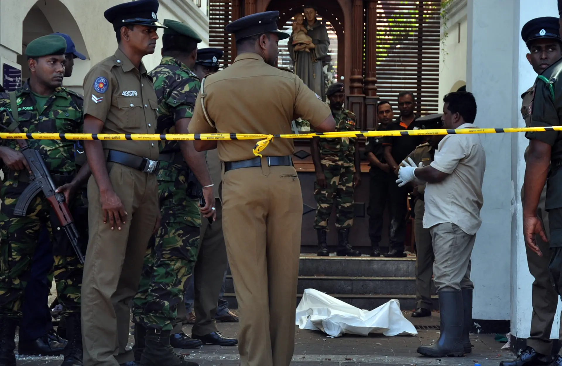 Autoridades identificaram 42 estrangeiros entre as vítimas mortais no Sri Lanka
