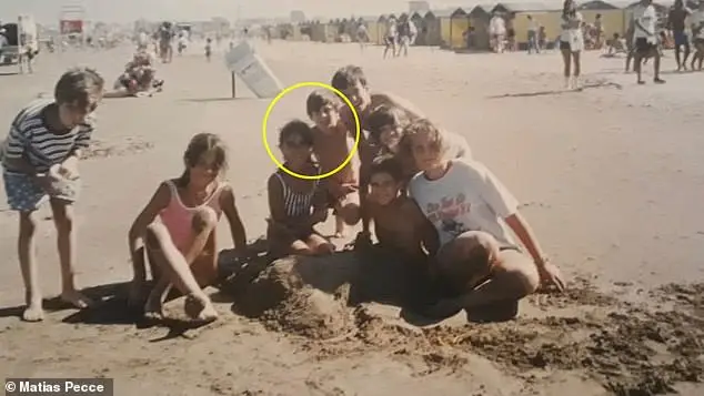 Messi e Antonela, a foto de uma história de amor com 20 anos