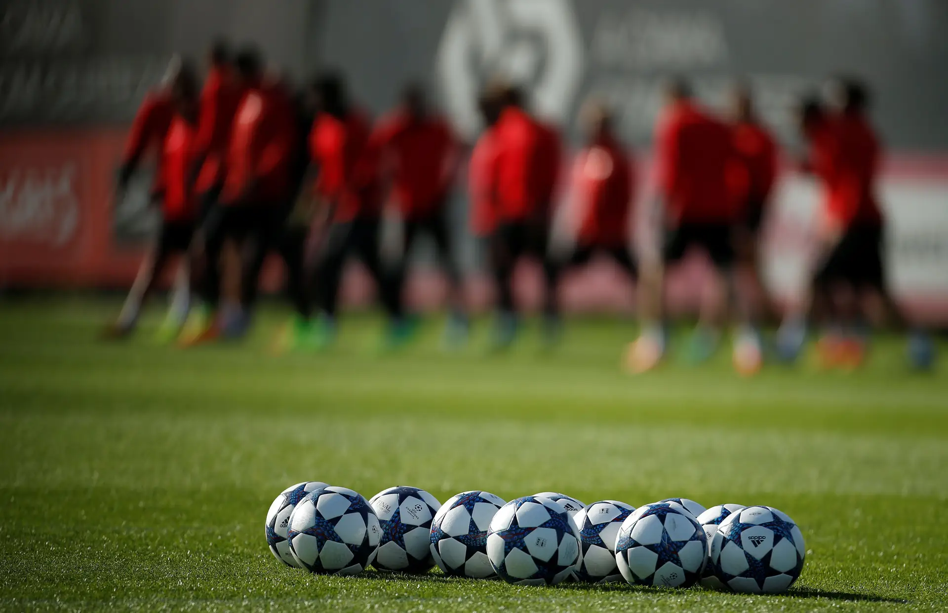 Benfica quer apurar se centro de estágio é atingido pela poluição da Siderurgia Nacional