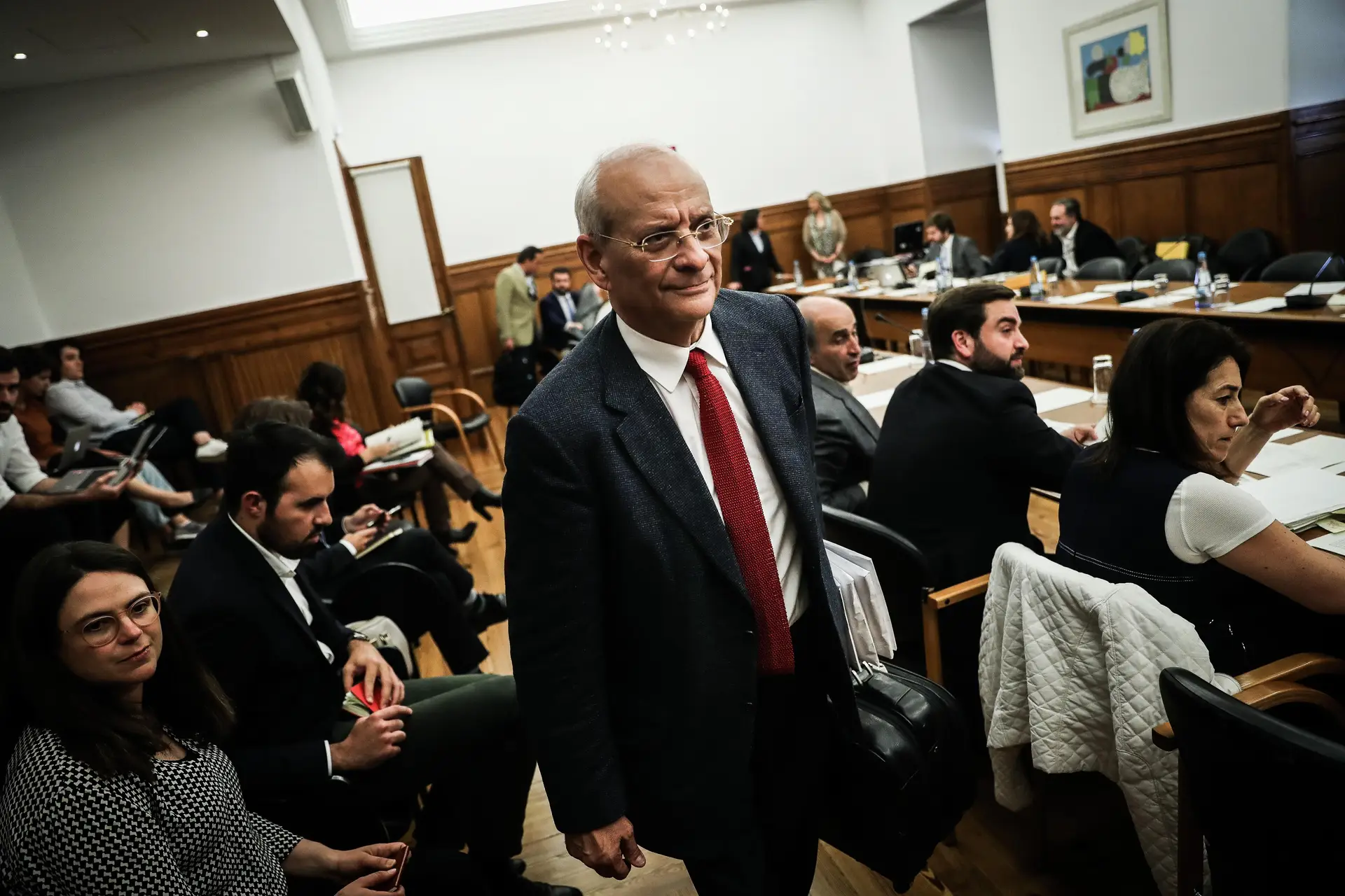 Carlos Santos Ferreira, antigo presidente da CGD, alvo de buscas