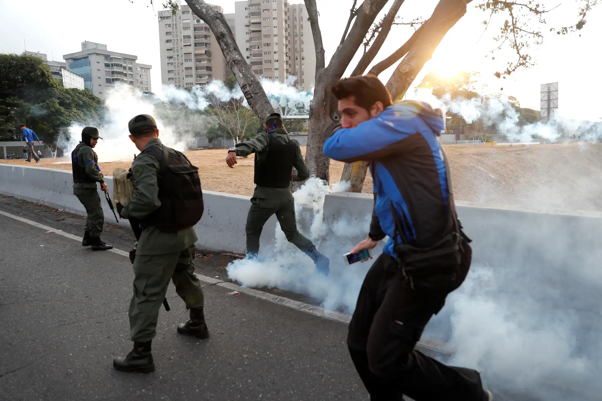 Confrontos nas ruas de Caracas