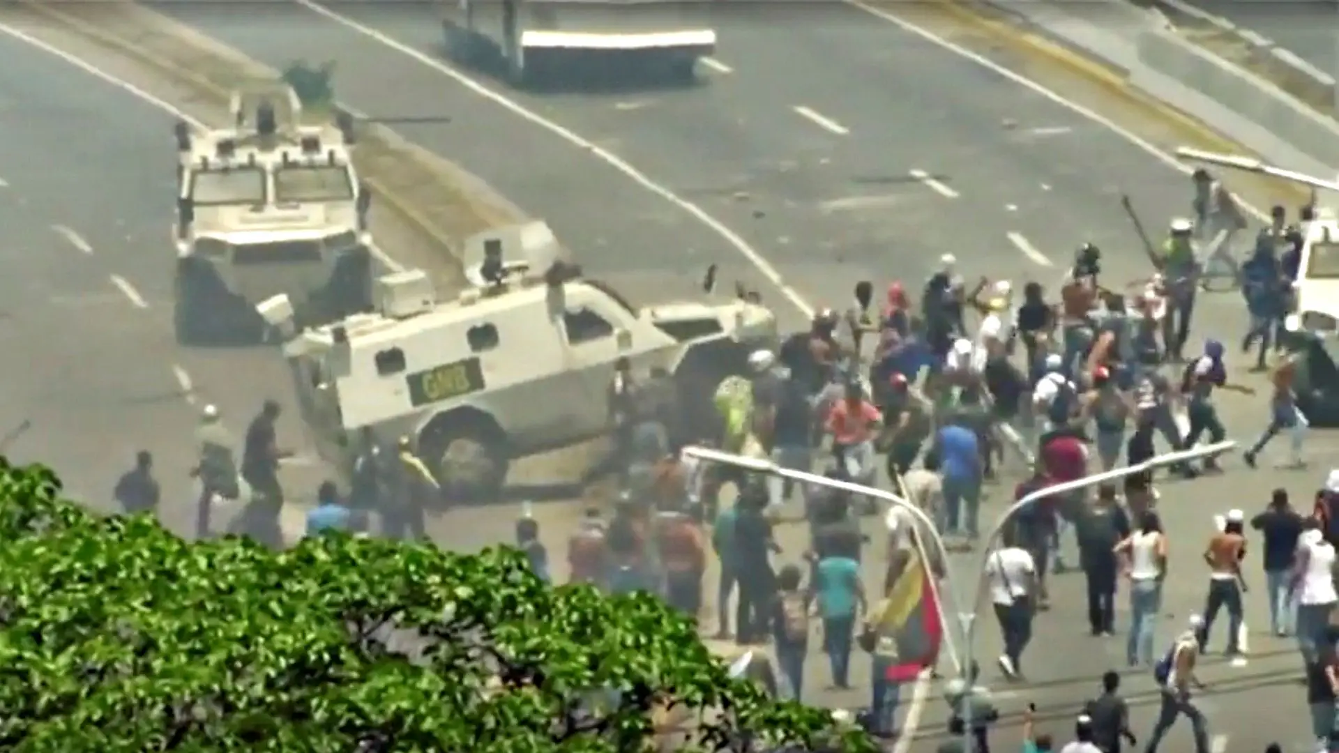 ONG regista um morto e pelo menos 95 feridos nos protestos na Venezuela