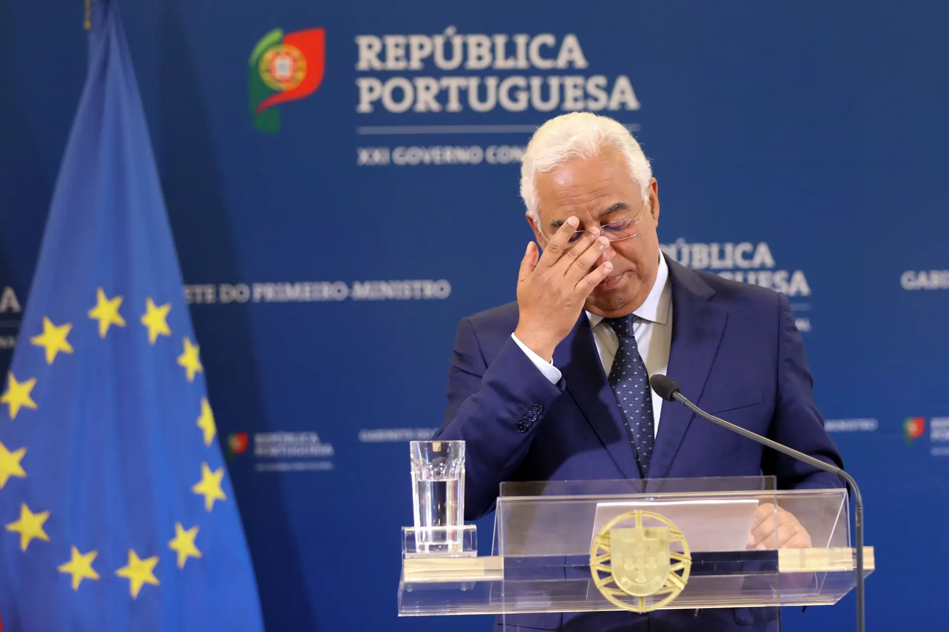 Costa ameaça com demissão do Governo