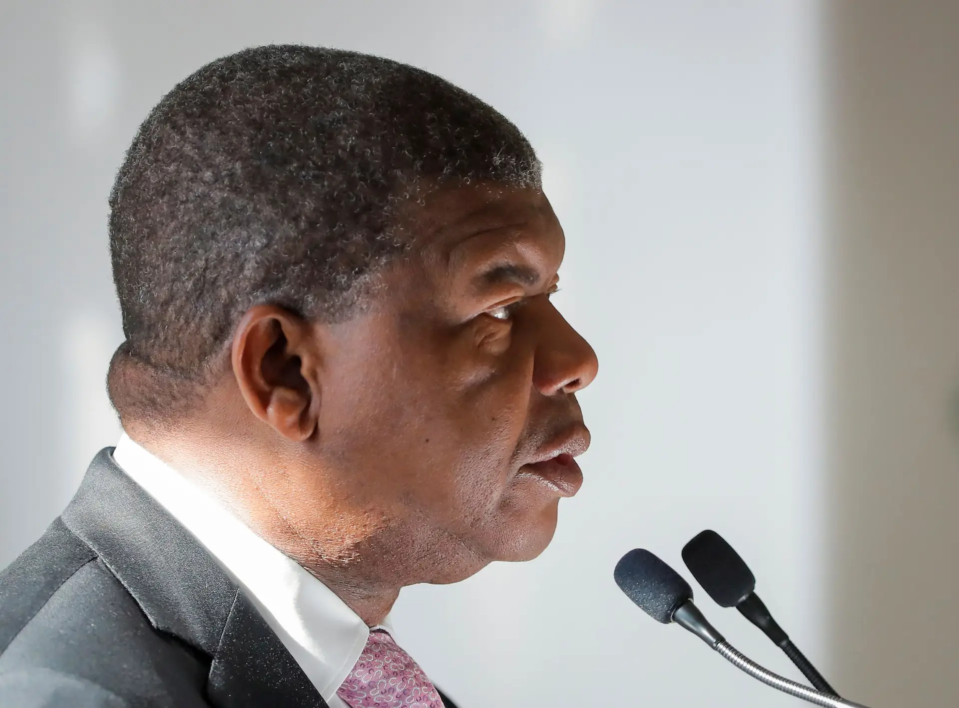 Angola subiu 19 posições no Índice de Perceção da Corrupção