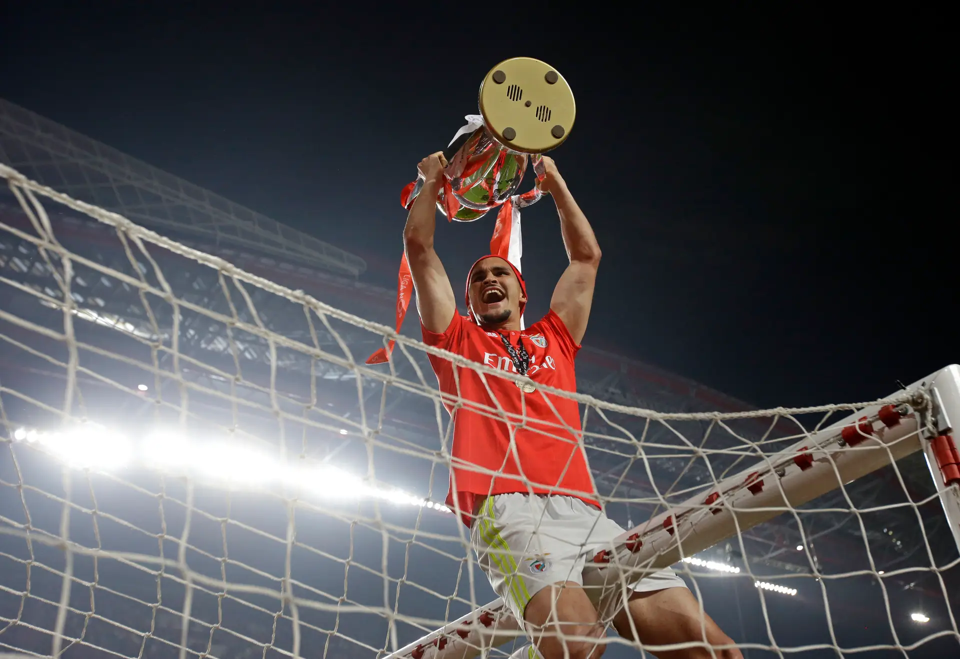 Homenagem ao Benfica corta acessos à Câmara de Lisboa