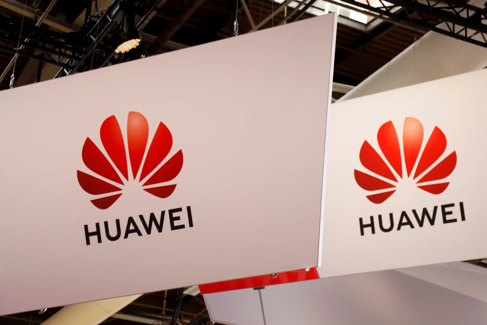 Huawei vai continuar a promover a tecnologia 5G em Portugal de "forma ativa"