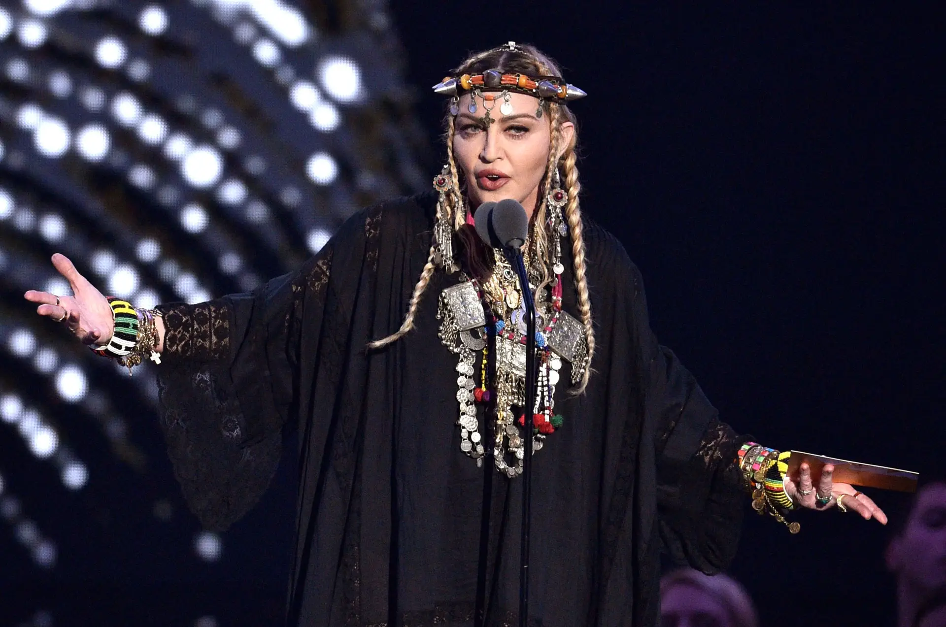 Madonna acusa Weinstein de "pisar o risco" e de andar "sempre num flirt muito agressivo"