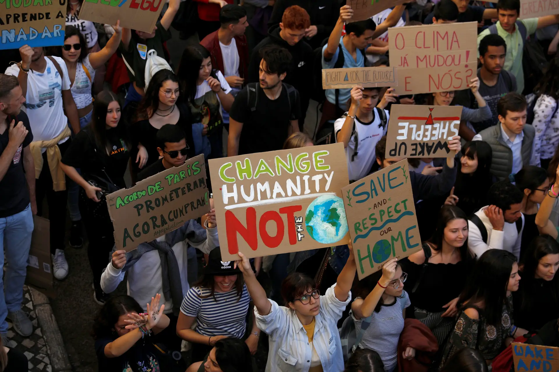Faltas dos alunos que adiram à greve pelo clima serão injustificadas