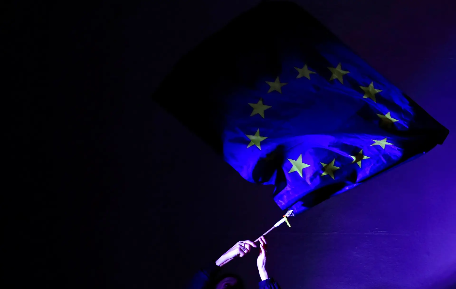 Líderes da UE reúnem-se na 3ª feira para negociar nomeações para os cargos