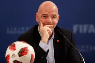 Presidente da FIFA considera "insustentável" jogos sem público a longo prazo
