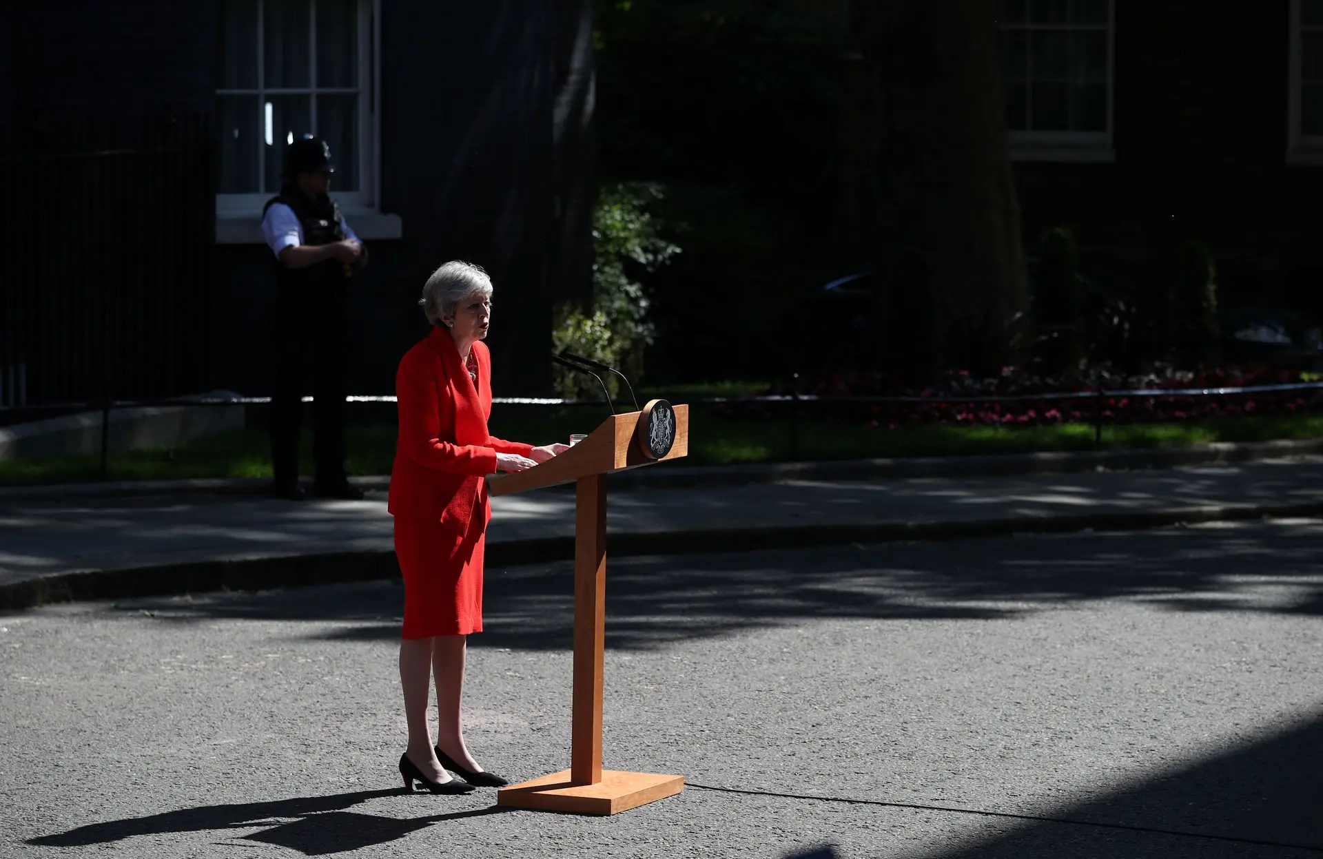 Theresa May cai vítima dos seus próprios planos para a saída