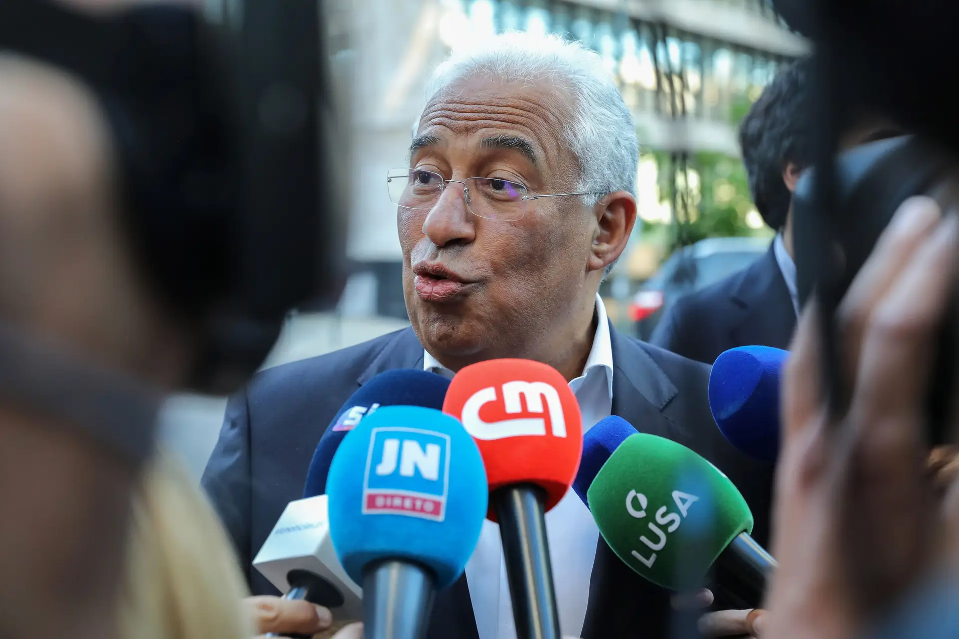 Costa elogia Pedro Marques e critica "campanha suja" do PSD