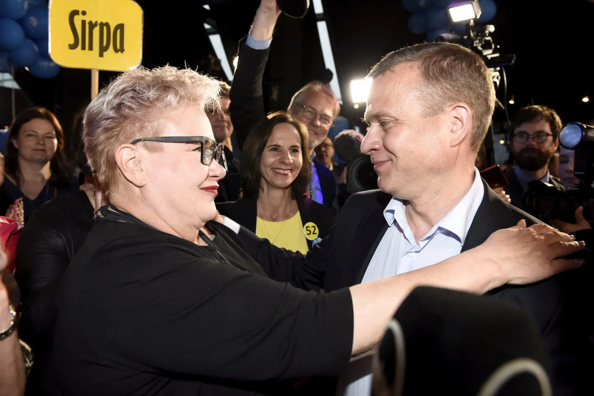 A candidata Sirpa Pietikainen e o presidente do partido, Petteri Orpo, participam do partido de eleições para o Parlamento Europeu do Partido da Coligação Nacional em Helsinque, na Finlândia